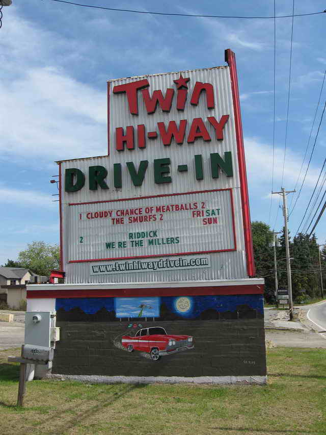 Twin Hi-Way Drive-In - 2013 Photo
